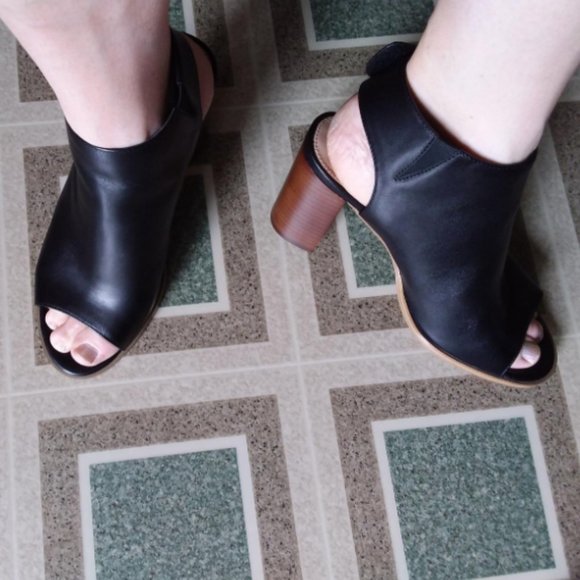 Black Genuine Leather Open Toe Chunky Heel Bootie - Picture 5 of 5